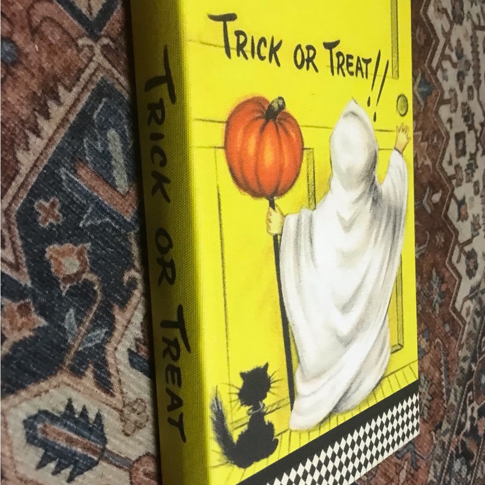 Vintage truck or treat box